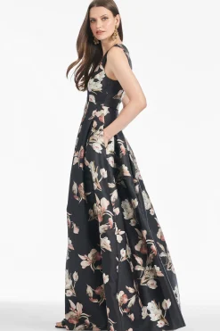 Sachin & Babi Plus Sizes|Sleeveless<Brooke Gown - Black Venetia Petal Blackvenetiapetal