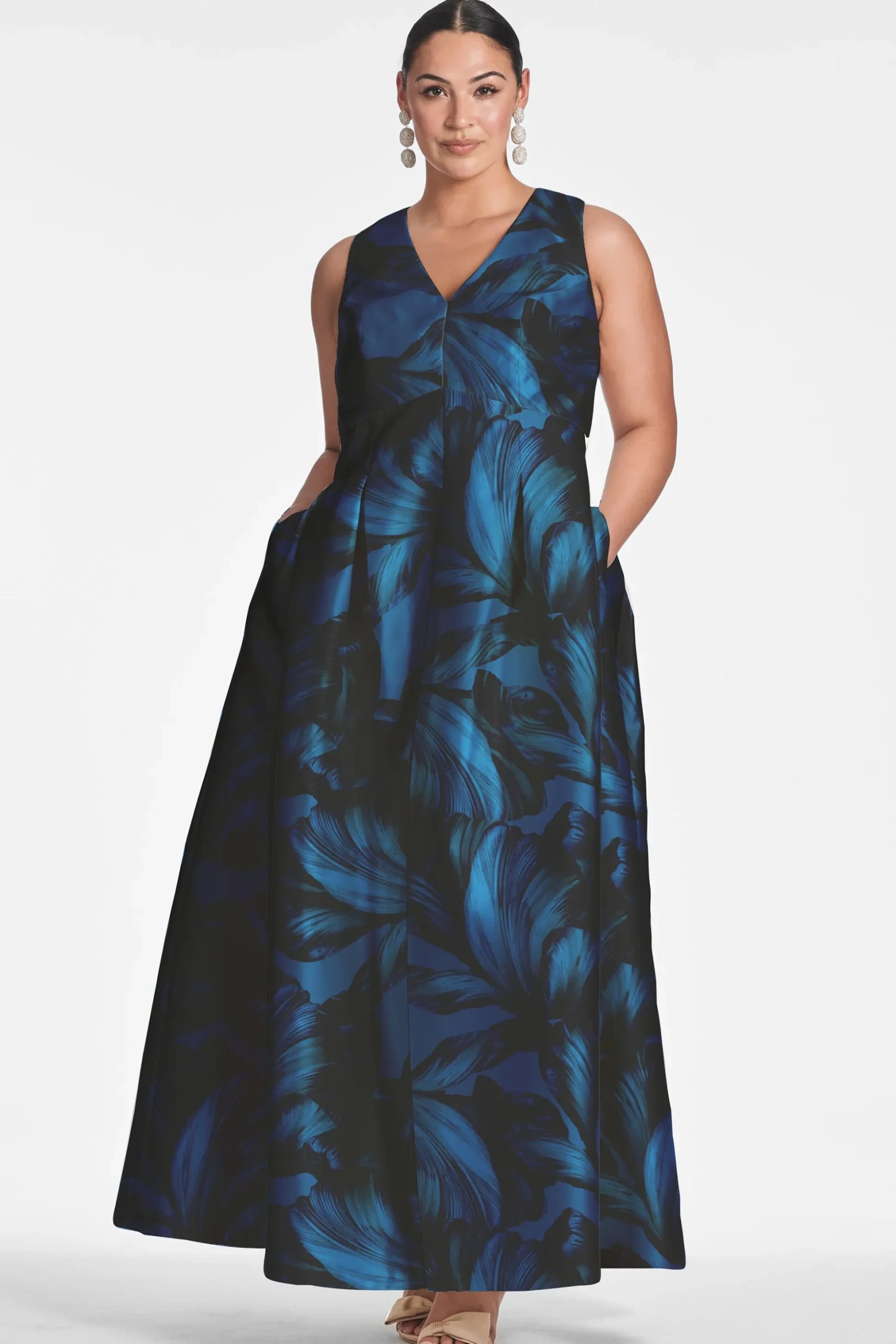 Sachin & Babi Plus Sizes|Sleeveless<Brooke Gown - Tonal Petal Tonalpetal