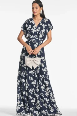 Sachin & Babi Plus Sizes|Short Sleeve<Leah Gown - Navy Venetia Petal Navyvenetiapetal