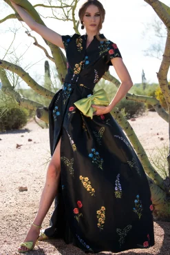 Sachin & Babi Plus Sizes|Short Sleeve<Marta Gown - Noir Bouquet Noirbouquet