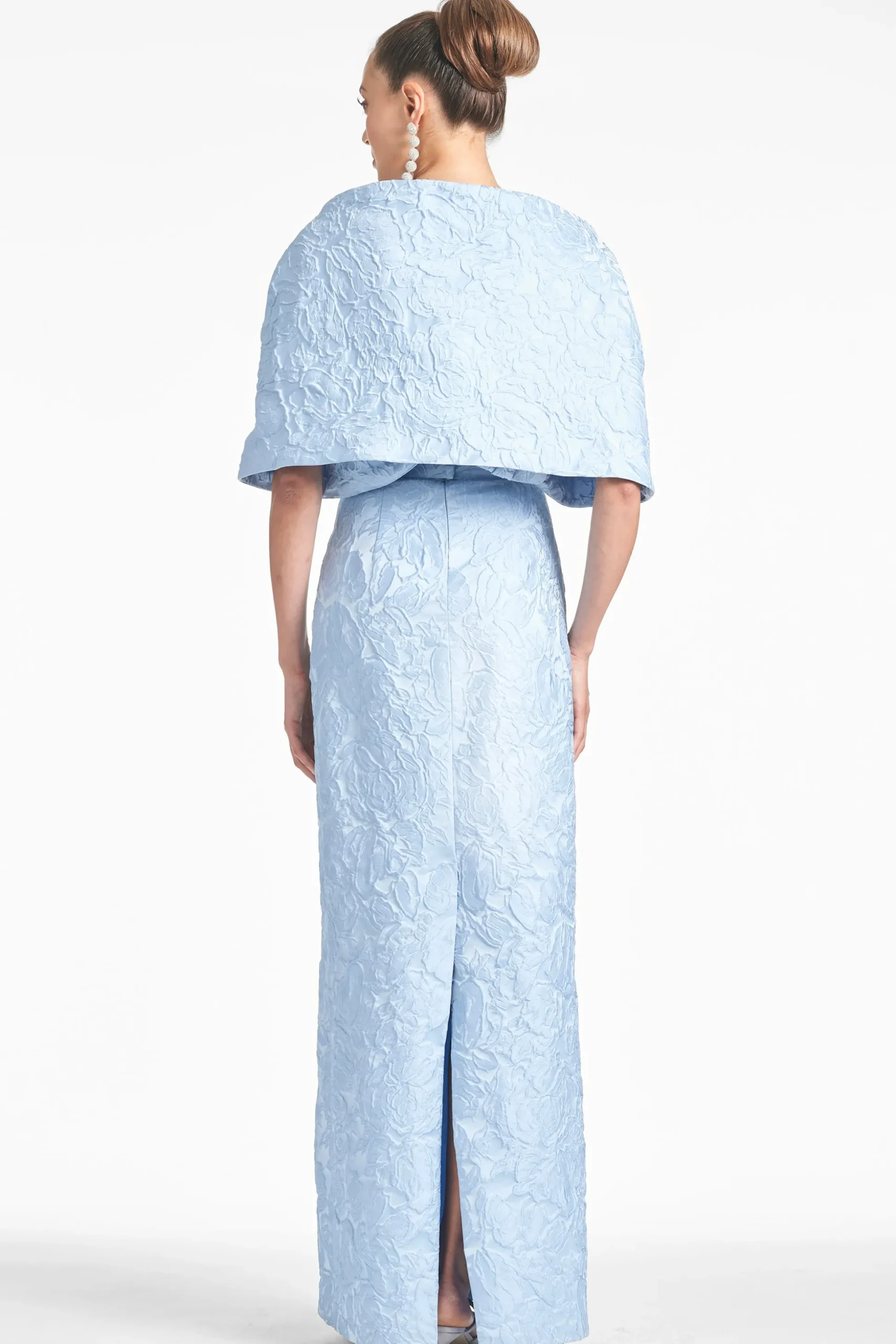 Sachin & Babi Shawls<The Hug Shawl - Ice Blue Jacquard Cloqué Iceblue